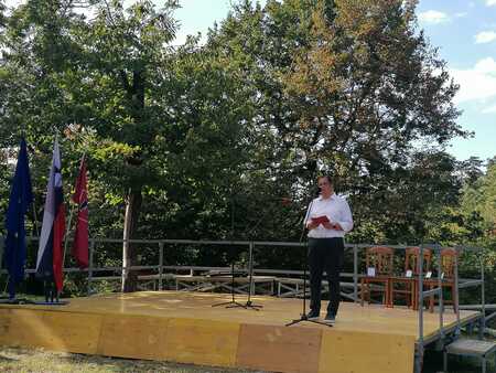 Spominska slovesnost na Ocinci; Vir: Občina Sežana